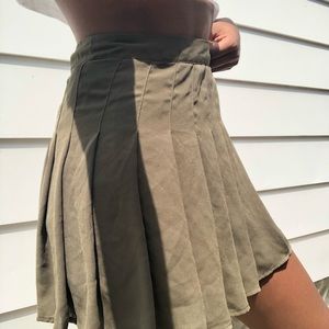 Pleated skirt
